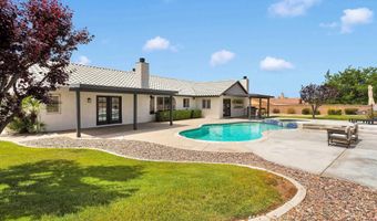 15305 Lookout Rd, Apple Valley, CA 92307