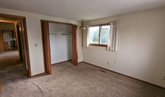 904 Guthrie St, Adair, IA 50002