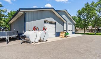 1109 Lakeview Ave, Alexandria, MN 56308