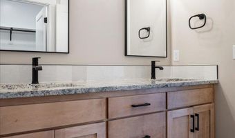 318 Lakeview Blvd, American Falls, ID 83211