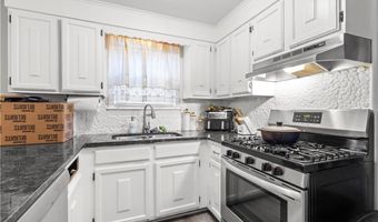 12 Parsons St, East Providence, RI 02914