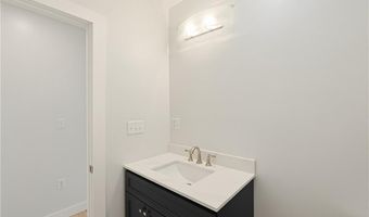 33 Jefferson Ave, East Providence, RI 02915