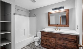 3649 Tower Pond Dr, Anoka, MN 55303
