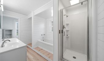 135 Greenly St, Adrian, MI 49221