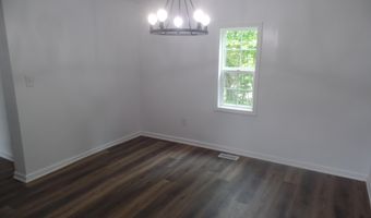 19 S Lester St, Bloomfield, IN 47424