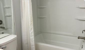1611 Treetop Trl B, Akron, OH 44313