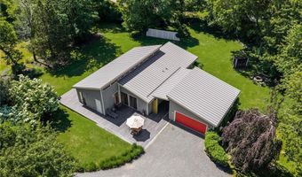 621 E Shore Rd, Jamestown, RI 02835