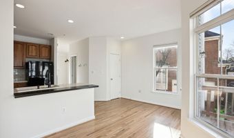 5133 GARDNER Dr, Alexandria, VA 22304