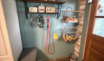 427 E 14th St, Baxter Springs, KS 66713