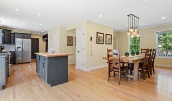 91 Seaverns Bridge Rd, Amherst, NH 03031