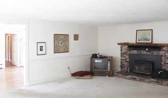 117 Blackstrap Rd, Falmouth, ME 04105