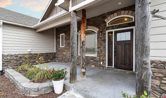 2076 LACY Dr, Cheyenne, WY 82009