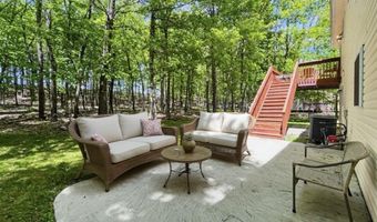 9 Sycamore Cir, Albrightsville, PA 18210