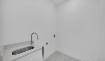 3539 NE 14th Pl, Cape Coral, FL 33909