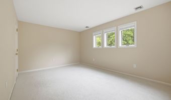 4 Biltmore Park 4, Bloomfield, CT 06002