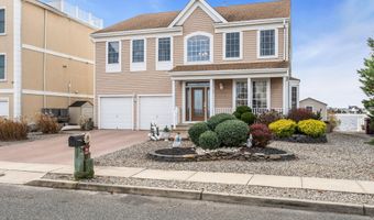 29 Bowsprit Dr, Bayville, NJ 08721