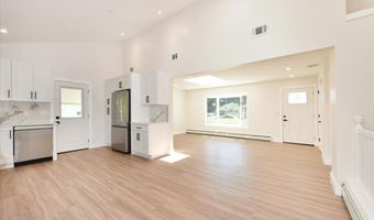 79 Columbus Blvd, Amityville, NY 11701