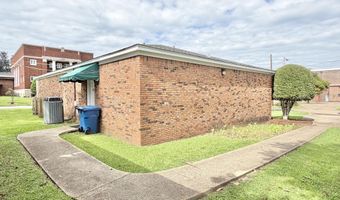 105 N Hickory St, Aberdeen, MS 39730