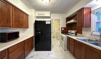 1381 Dover Ave, Akron, OH 44320