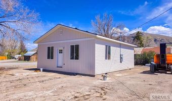 359 Challis Ave, Arco, ID 83213
