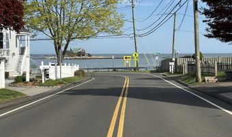 33 Sybil Ave, Branford, CT 06405