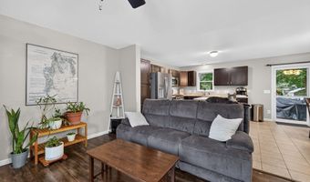 79 Pembroke Ave, Acushnet, MA 02743