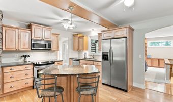 3235 Lakeview Dr, Allegan, MI 49010