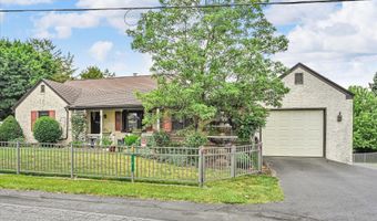4 N CONESTOGA VIEW Dr, Akron, PA 17501
