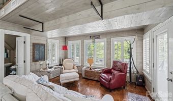 1954 White Rd, Camden, SC 29020