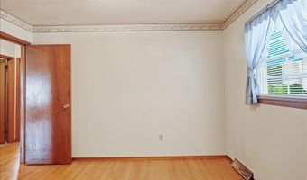 136 Cherry Ln, Burlington, VT 05401