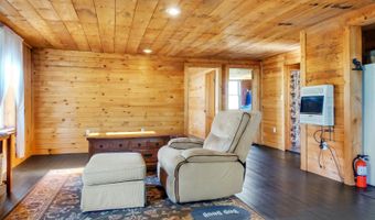333 Smithfield Rd, Belgrade, ME 04917