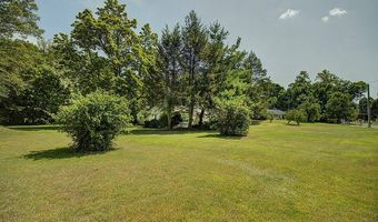 236 Mountain Rd, Cheshire, CT 06410