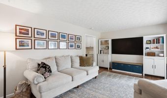 4352 Plymouth Rock Ct, Columbus, OH 43230