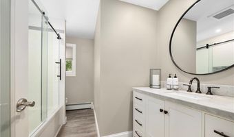 7 Robins Way, North Providence, RI 02904