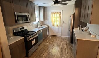 26597 W Maple St, Antioch, IL 60002
