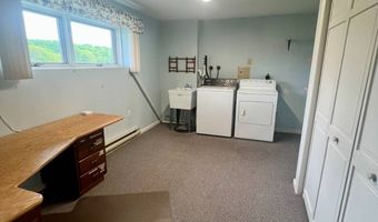 167 Country Club Ln, Amsterdam, NY 12070