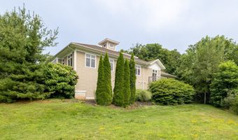 30 Country Squire Dr, Cromwell, CT 06416