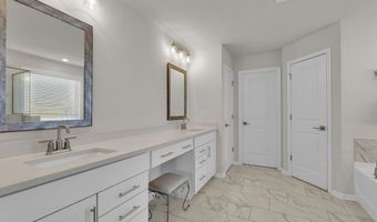 6055 Thicket Ln, Boiling Springs, SC 29316
