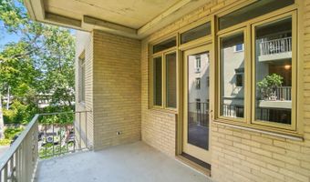2376 Madison Rd, Cincinnati, OH 45208