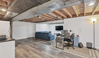 705 Lake Trl, Aurora, OH 44202