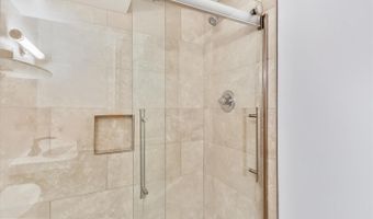 8908 GRANT St, Bethesda, MD 20817