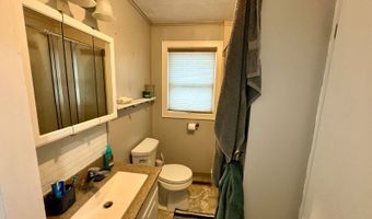 203 12th Ave, Britton, SD 57430