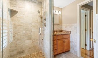 61 Kimberly Ln, Cranston, RI 02921