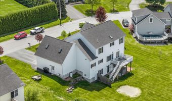 40 Hillview Dr, Bangor, ME 04401