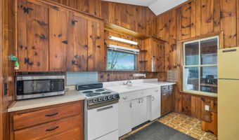 2 S Kenney Shr, Wolfeboro, NH 03894