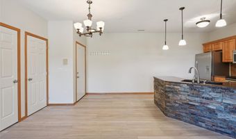 503 Maggie Ln, Altoona, IA 50009