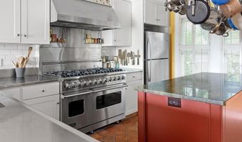 20 Lincoln St, Jamestown, RI 02835