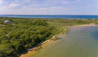 7 Clay Pit Ln, Aquinnah, MA 02535
