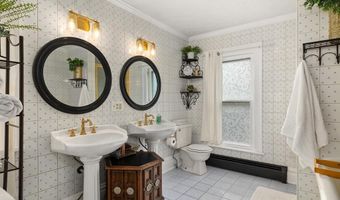 819 Center St, Ashland, OH 44805