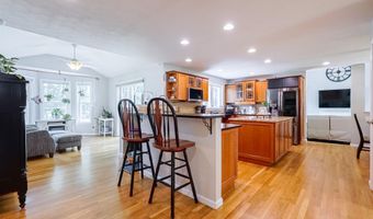 9 Taconic Dr, Amherst, NH 03031
